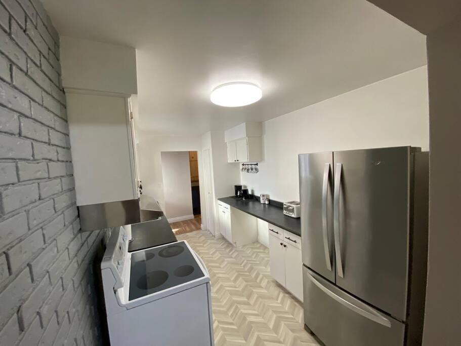 Kingston Comfort Hub Екстер'єр фото